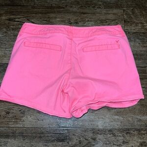 Women’s American Eagle Midi Stretch Bright Pink shorts - size 8